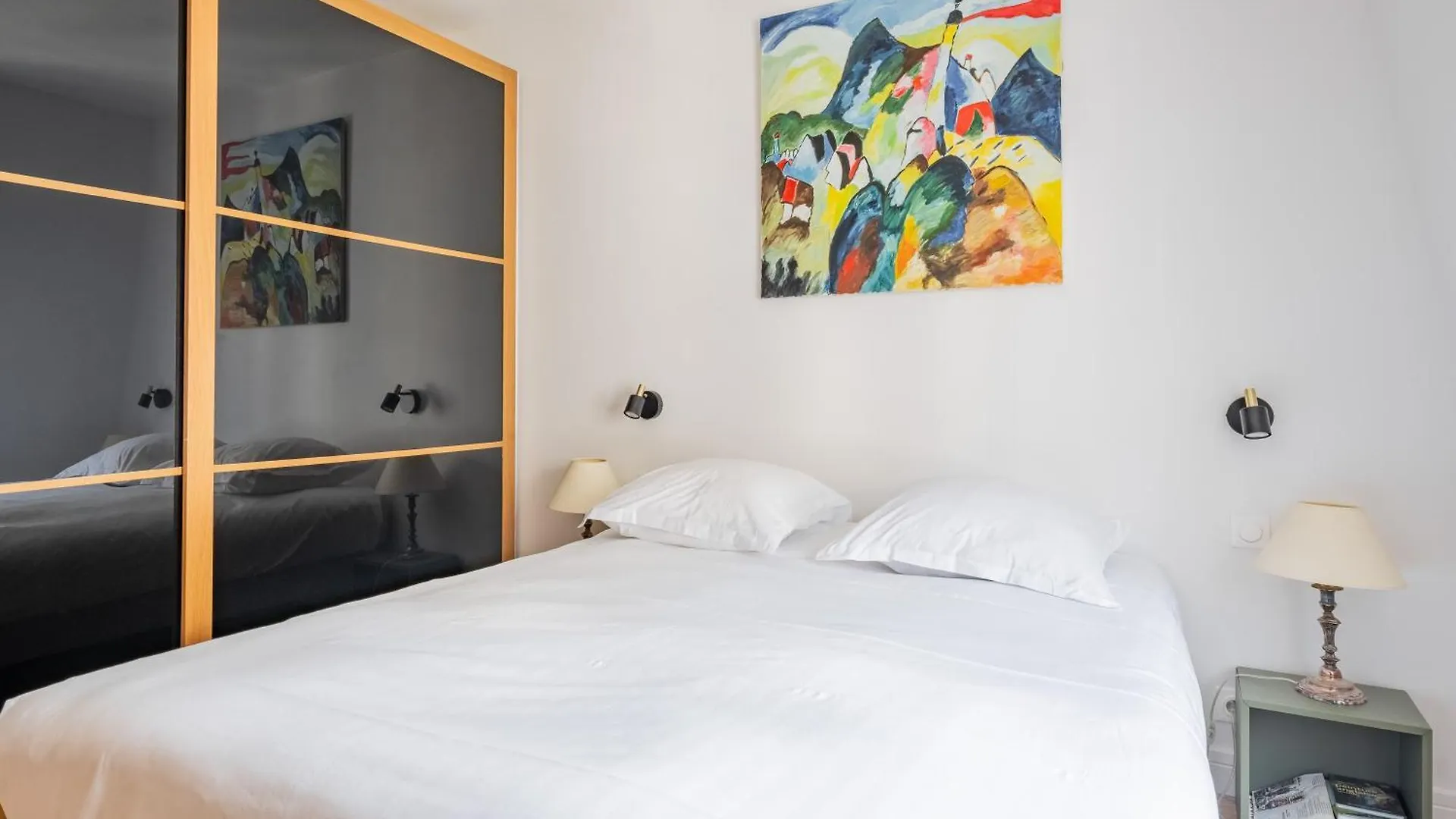 Apartment Veeve - Harmonious Hues *